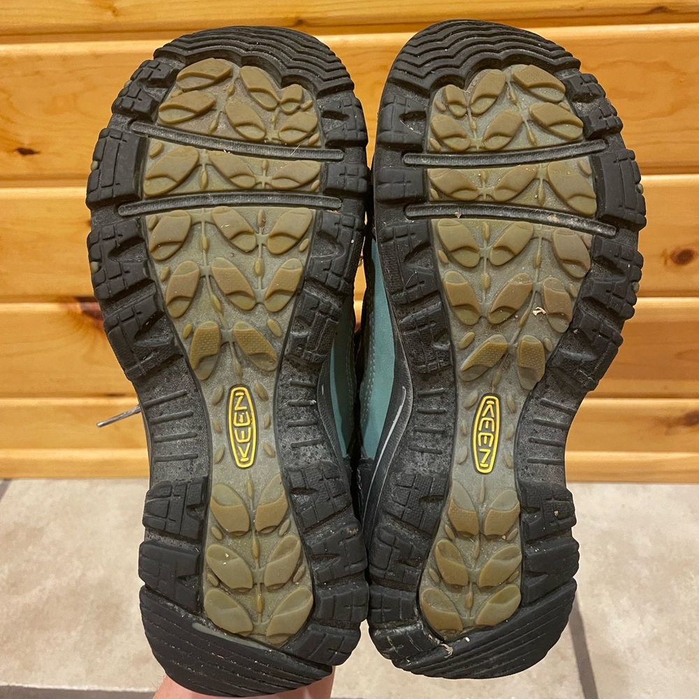 Keen Women’s Low Hiking Shoe Teal and Grey Size 7.5 - Picture 4 of 5